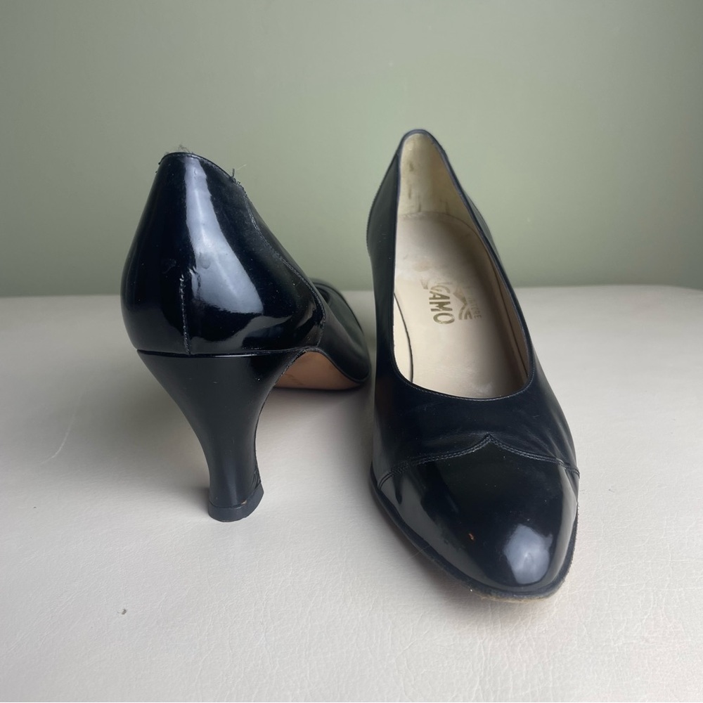Vintage Salvatore Ferragamo Genuine Black leather heels Size 9 AAAA - Picture 1 of 16